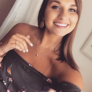 Meet your Posher, Adriana